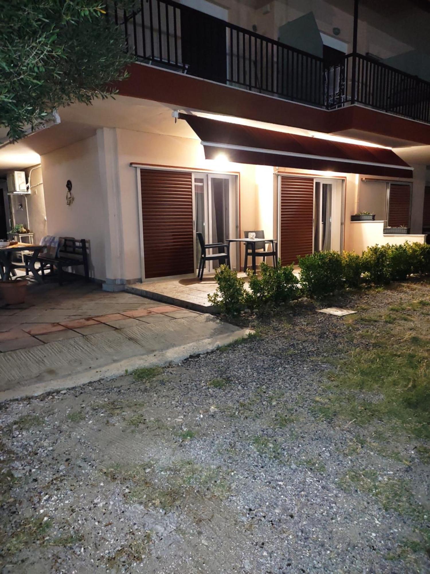 Georgia'S Apartment Palioura Exterior photo